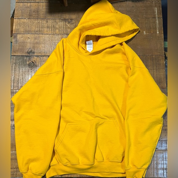 Gildan | Tops | Beyonce Crest Coat Of Arms Hoodie Xl 25x24 | Poshmark